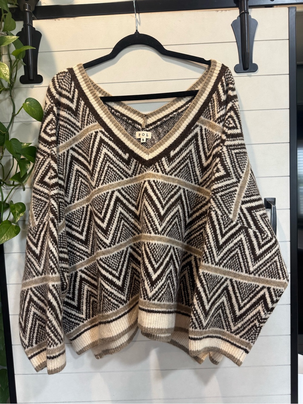 POL V-Neck Zigzag Knit Sweater in Brown & Cream